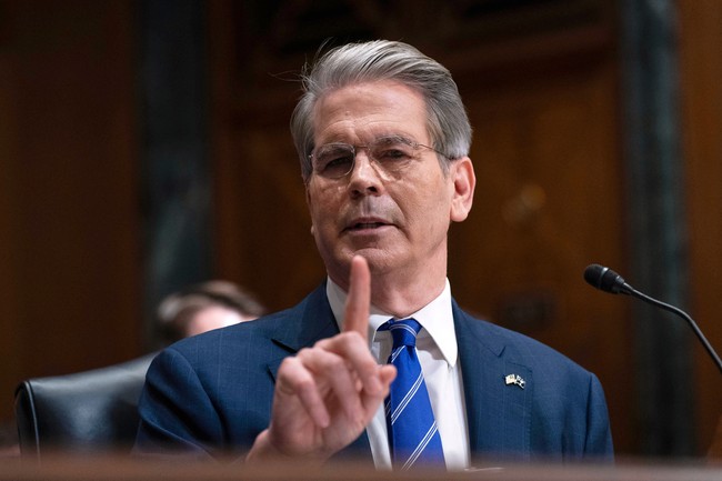 Bessent's Takedown of Elizabeth Warren on Foreign Currency Markets Is Priceless